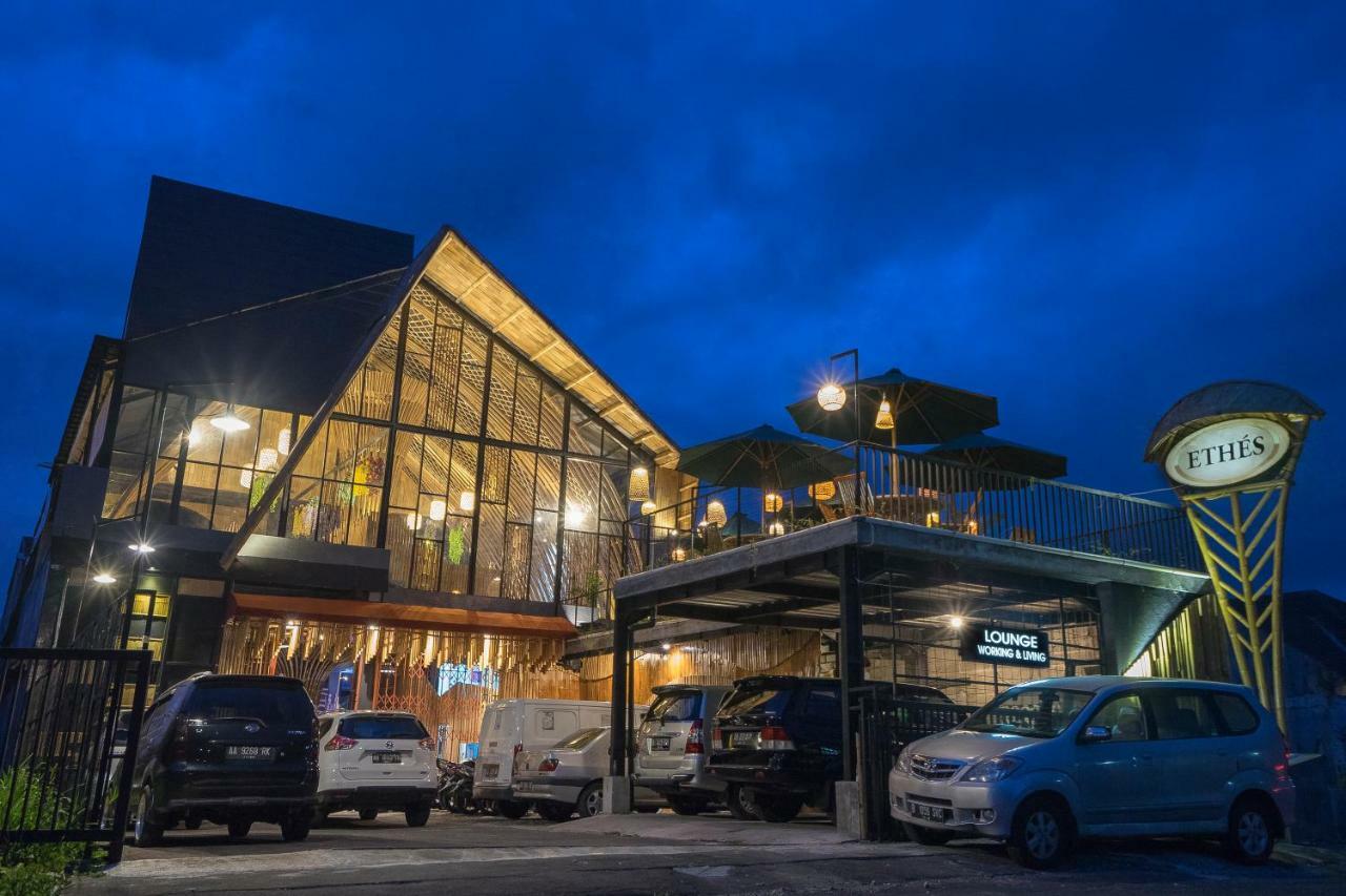 Ethes Coworking - Coliving & Lounge Hotel Ngaglik Bagian luar foto
